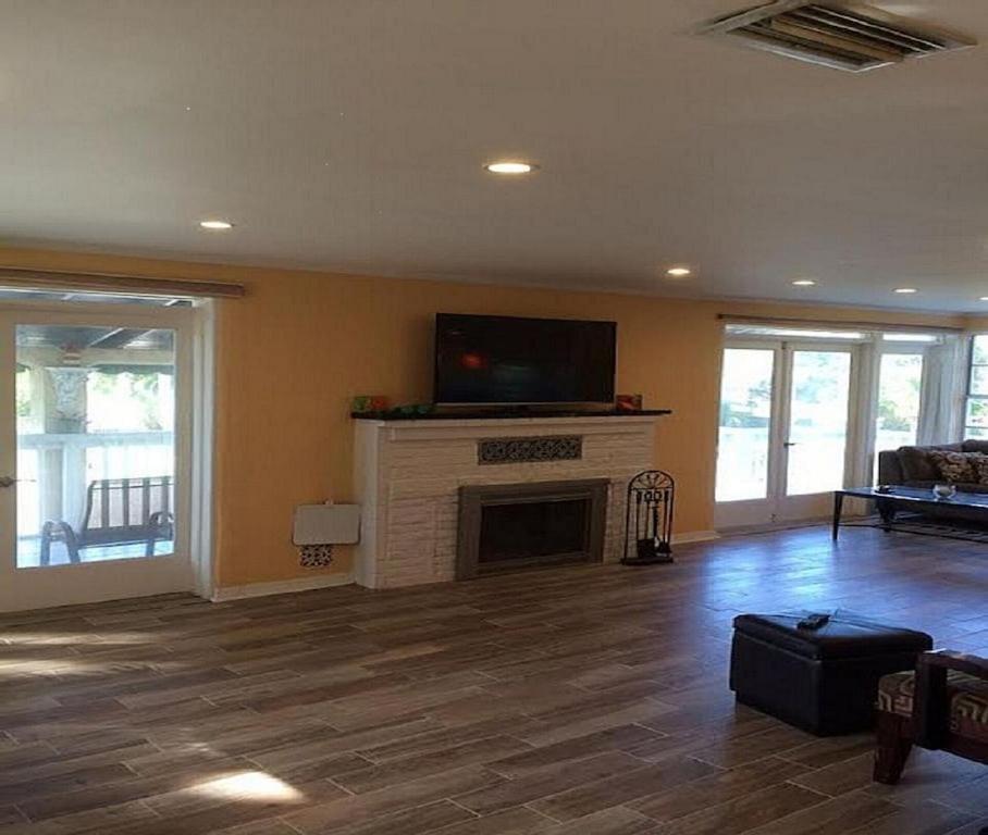 Spacious Beach House Unit,Beautifully Furnished 2 Bed 2Bath./2Min.Walk To Beach Clearwater Beach Dış mekan fotoğraf