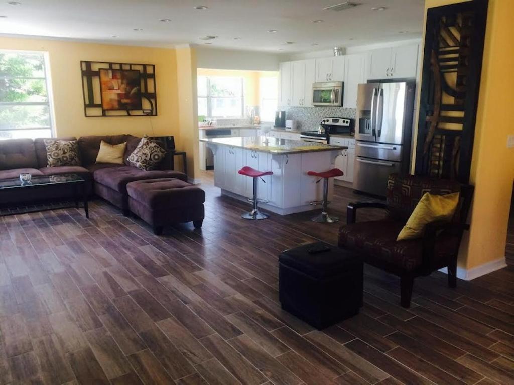 Spacious Beach House Unit,Beautifully Furnished 2 Bed 2Bath./2Min.Walk To Beach Clearwater Beach Dış mekan fotoğraf