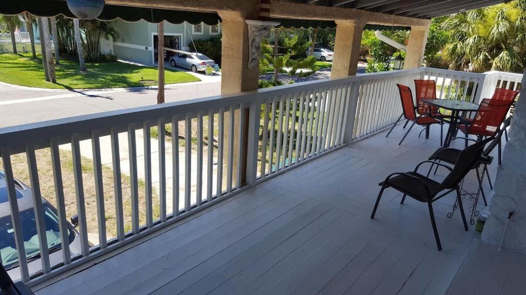 Spacious Beach House Unit,Beautifully Furnished 2 Bed 2Bath./2Min.Walk To Beach Clearwater Beach Dış mekan fotoğraf